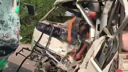 河北发生一起惨烈车祸 司机当场死亡