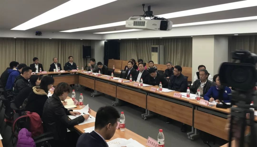  全国饲料涨价潮再起！国家出台饲料新标准，将减少1400万吨大豆需求！海大、双胞胎等29家企业发声了…