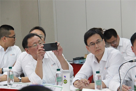 邹新华：我们需要努力穿过非洲猪瘟的黑暗森林