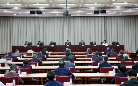农业农村部召开干部大会 对深入贯彻中央八项规定精神学习教育工作进行再动员再部署