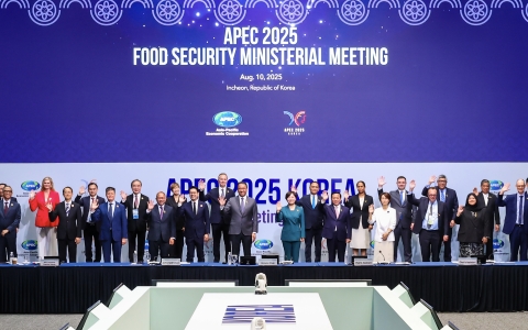 韩俊出席亚太经合组织第十届粮食安全部长级会议