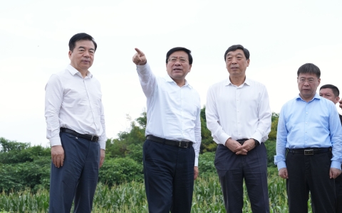 韩俊在河北调研时强调 全力以赴夺取秋粮丰收 大力推动智慧农业发展